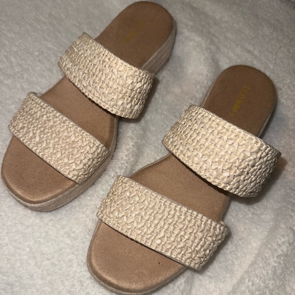 Women's Cream Slide Sandals